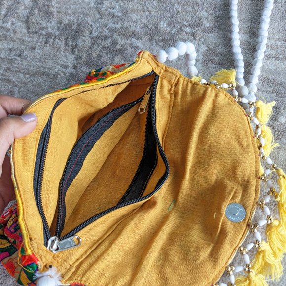 Vegan Boho Sling Bag - Yellow - Picture 3 of 4